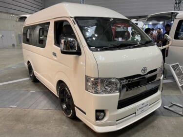 フルフラットでも超便利! 快適すぎる車内が魅力のトヨタ ハイエースがベースのキャンパー