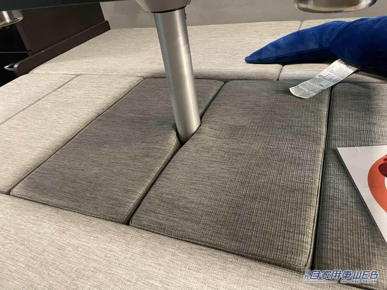 |フルフラット状態でテーブルも使える! 快適ベッドスペースが最高なトヨタ ハイエースがベースのキャンパー