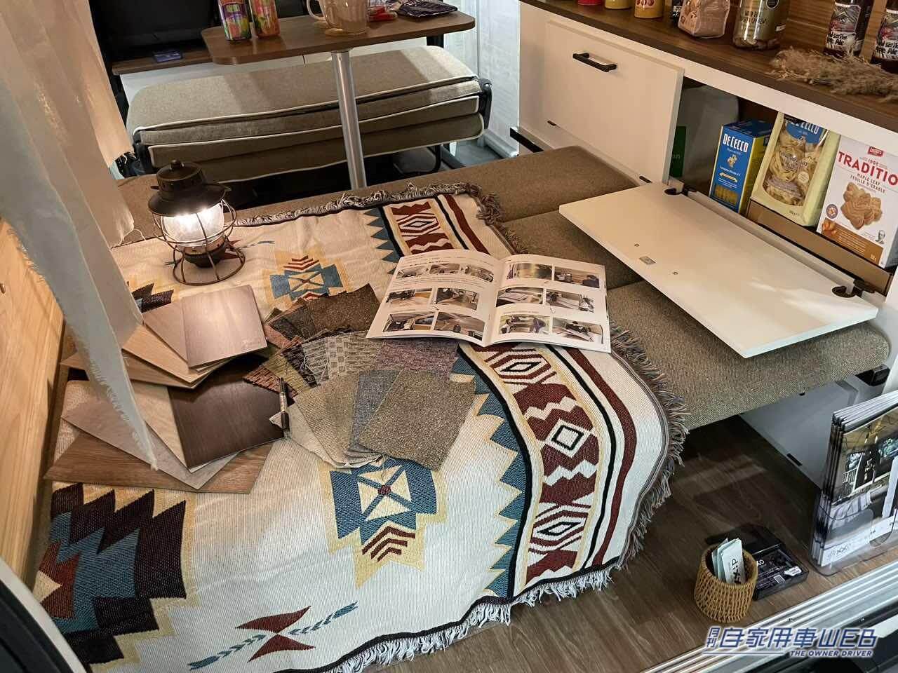 |木材を使った車内は雰囲気抜群! トヨタ ハイエースがベースのキャンパー