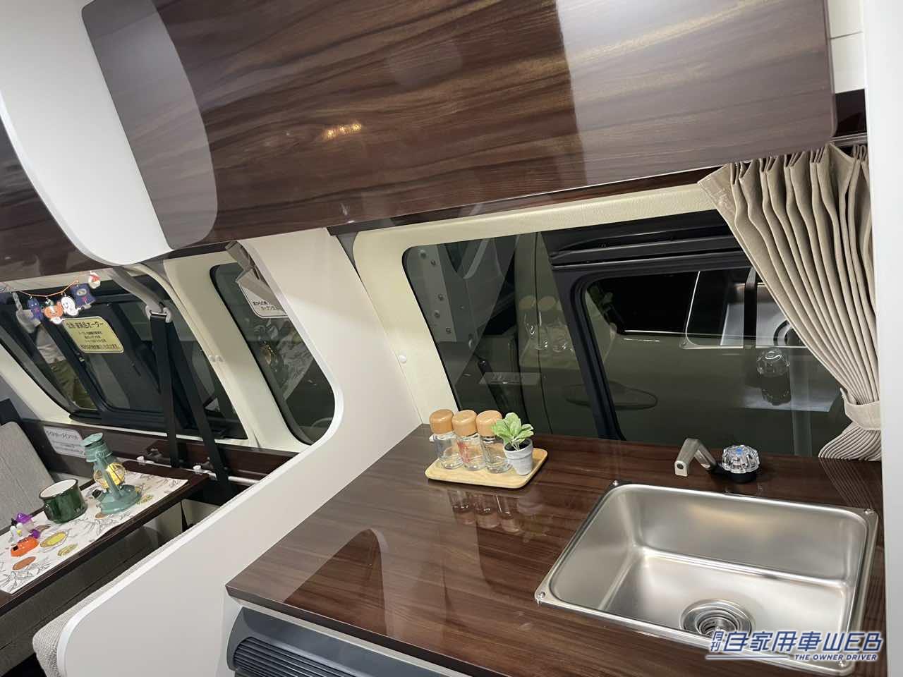 |レイアウト変更なしでここまで快適! セパレートされた二段ベッドも使いやすいトヨタ ハイエースがベースのキャンパー