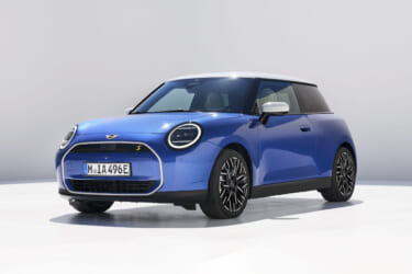 新型ミニ 国内仕様車の導入を発表。全面改良した第四世代モデルには、初の電気自動車もラインナップ