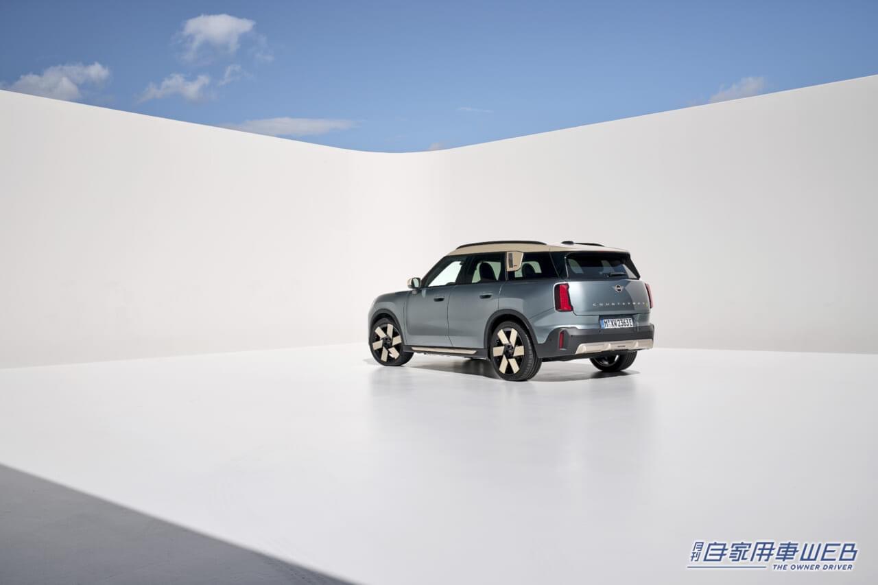 |新型MINI Countrymanに強力なバッテリーを搭載した電動モデルが2種類追加