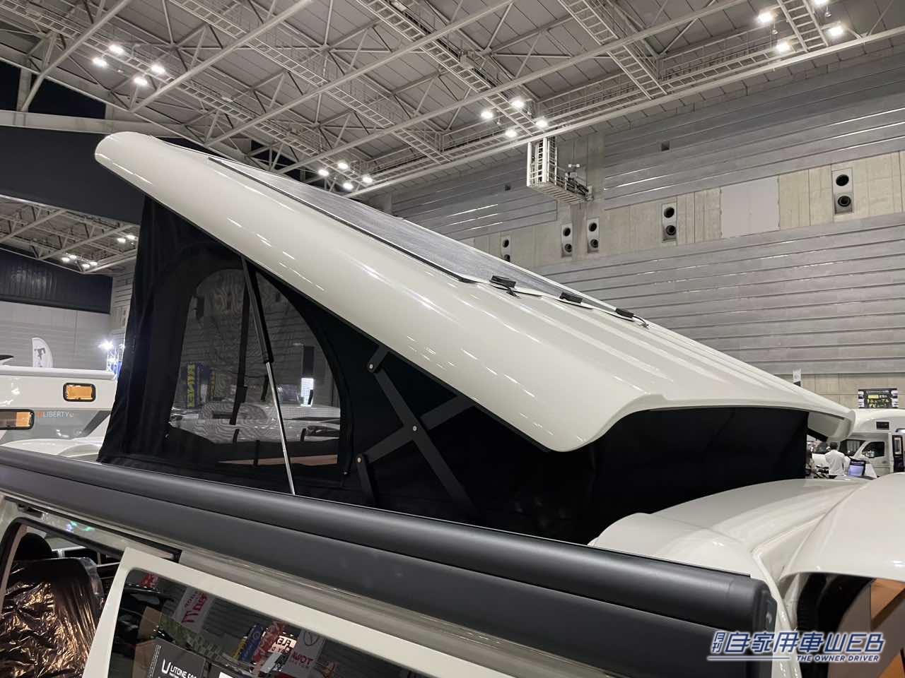 |便利なボックスシートと板張りのフロアが個性的! トヨタ ハイエースがベースのキャンパー