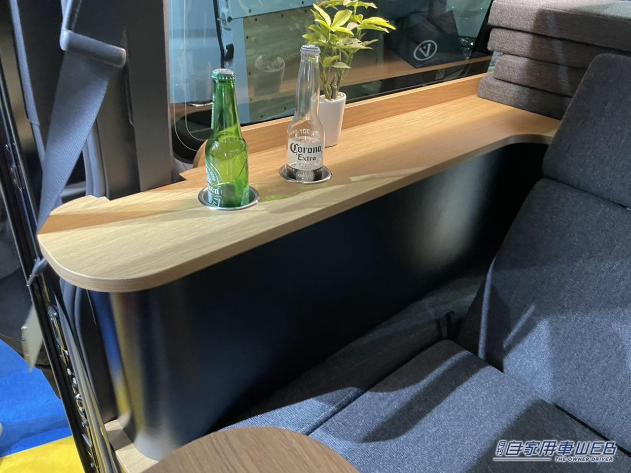 |スッキリとした車内は便利なリラックス空間! トヨタ ハイエースがベースのキャンパー