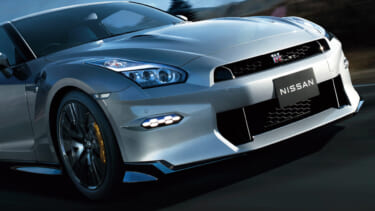 日産、2025年モデルのGT-Rを発表 専用特別内装色「ブルーヘブン」を設定