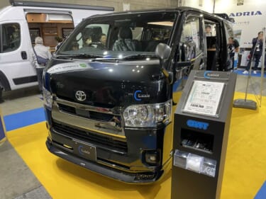 スッキリとした車内は便利なリラックス空間！　トヨタ ハイエースがベースのキャンパー