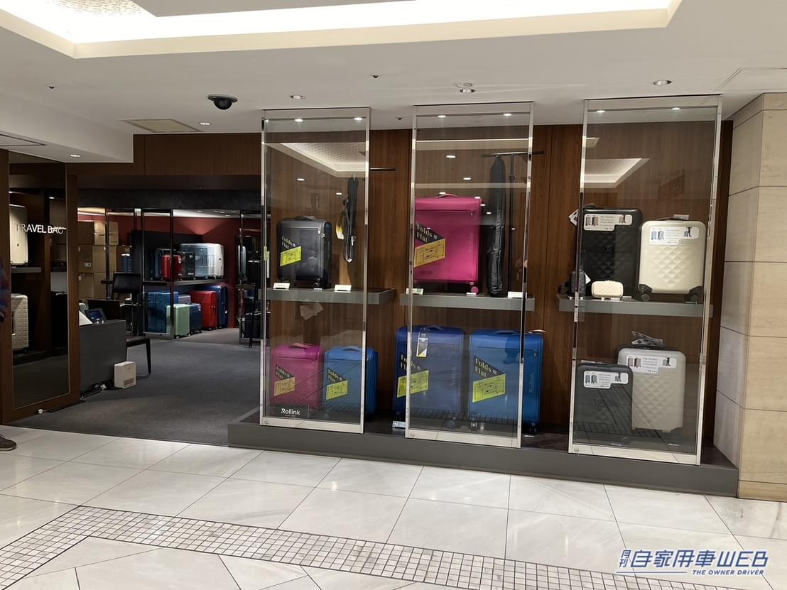 |折り畳めるスーツケースの【Rollink】から新たなモデルが登場! キャスターまで取り外し可能な「FUTO」は厚さ5センチでクローゼットに掛けられる!