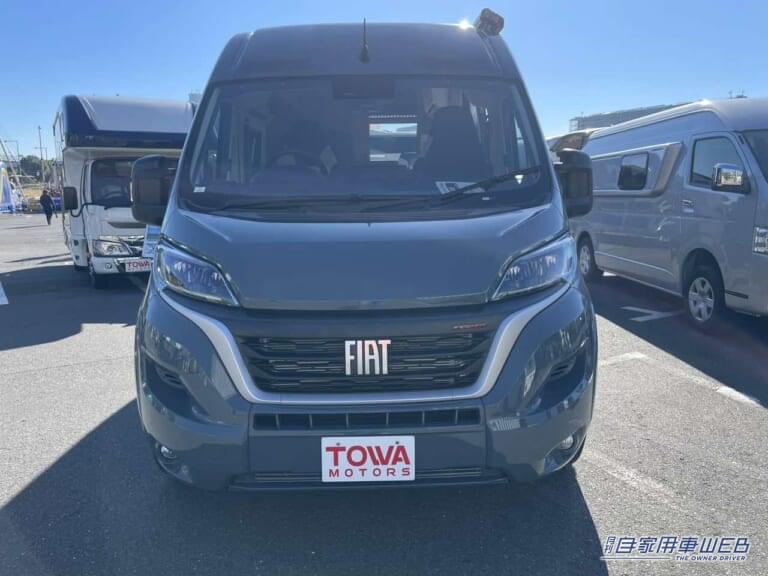 フィアット・デュカトがベースのキャンピングカー。|「回転シート良いよね」快適すぎて、もはや家。家庭用エアコン・キッチン・電動ベッド付き。住みたくなるキャンピングカー。