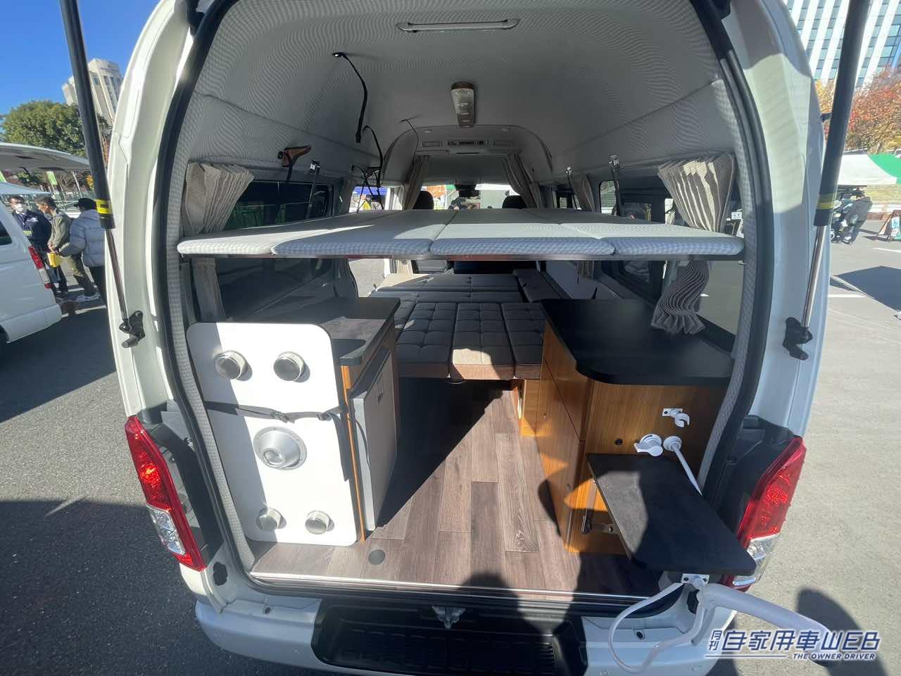 |二段になったフラットスペースが便利で快適! トヨタ ハイエースがベースのキャンパー