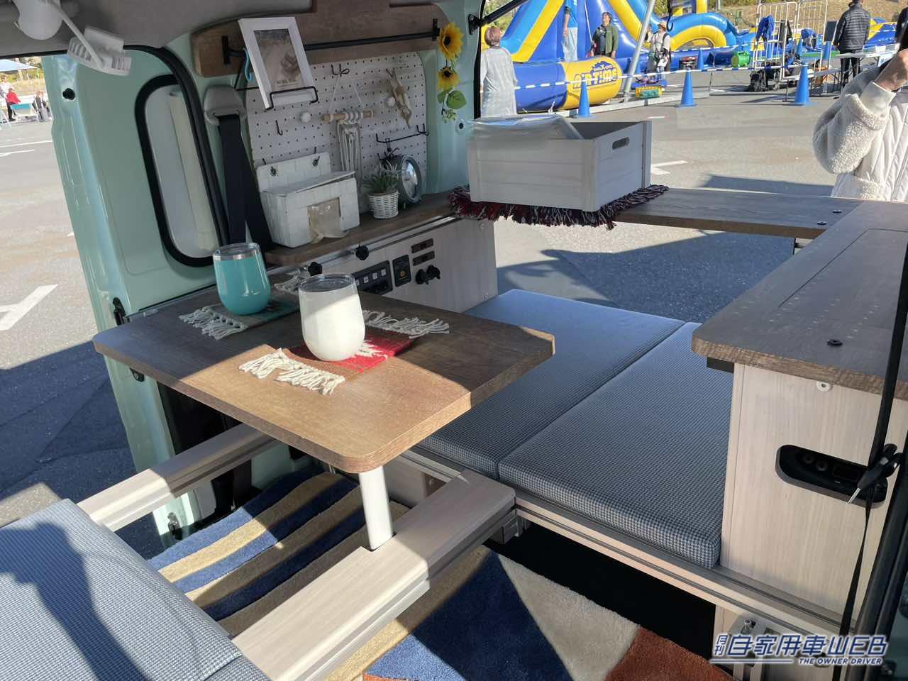 |ミントグリーンのボディが爽やかで印象的! ダイハツ ハイゼットカーゴがベースの軽キャンパー