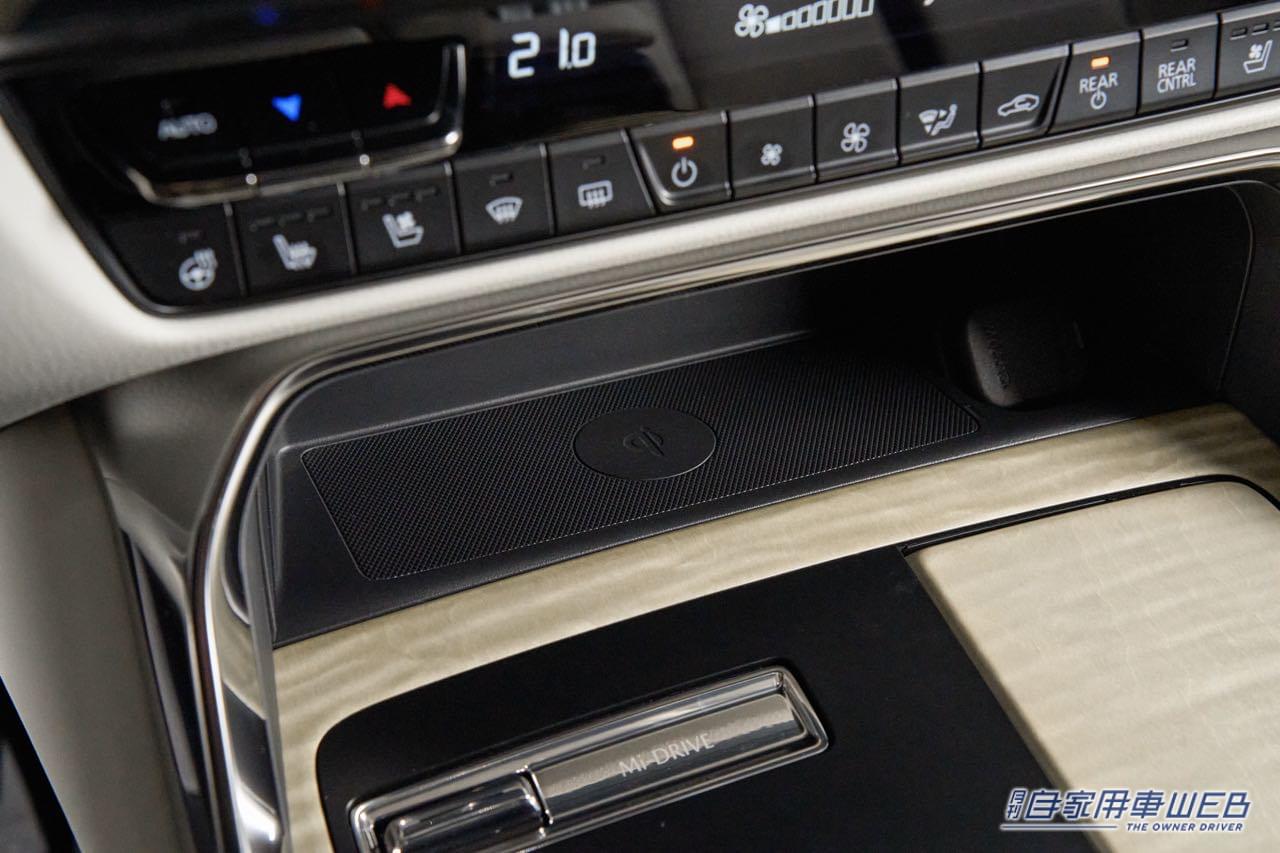 |マツダ、欧州で3列シートSUV「CX-80」を初公開