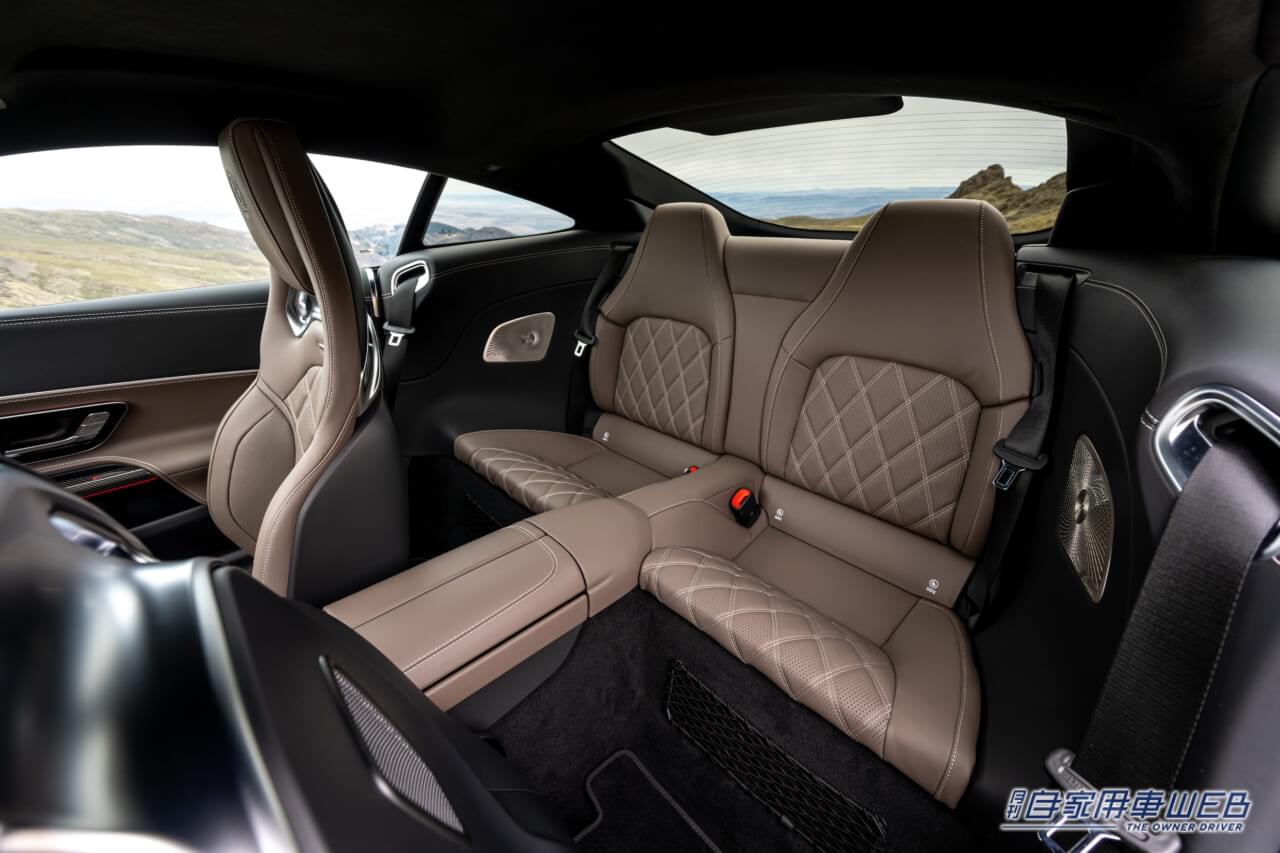 |メルセデス・ベンツ、4.0リッターV型8気筒ツインターボエンジンを搭載する「メルセデス AMG GT クーペ」を発表