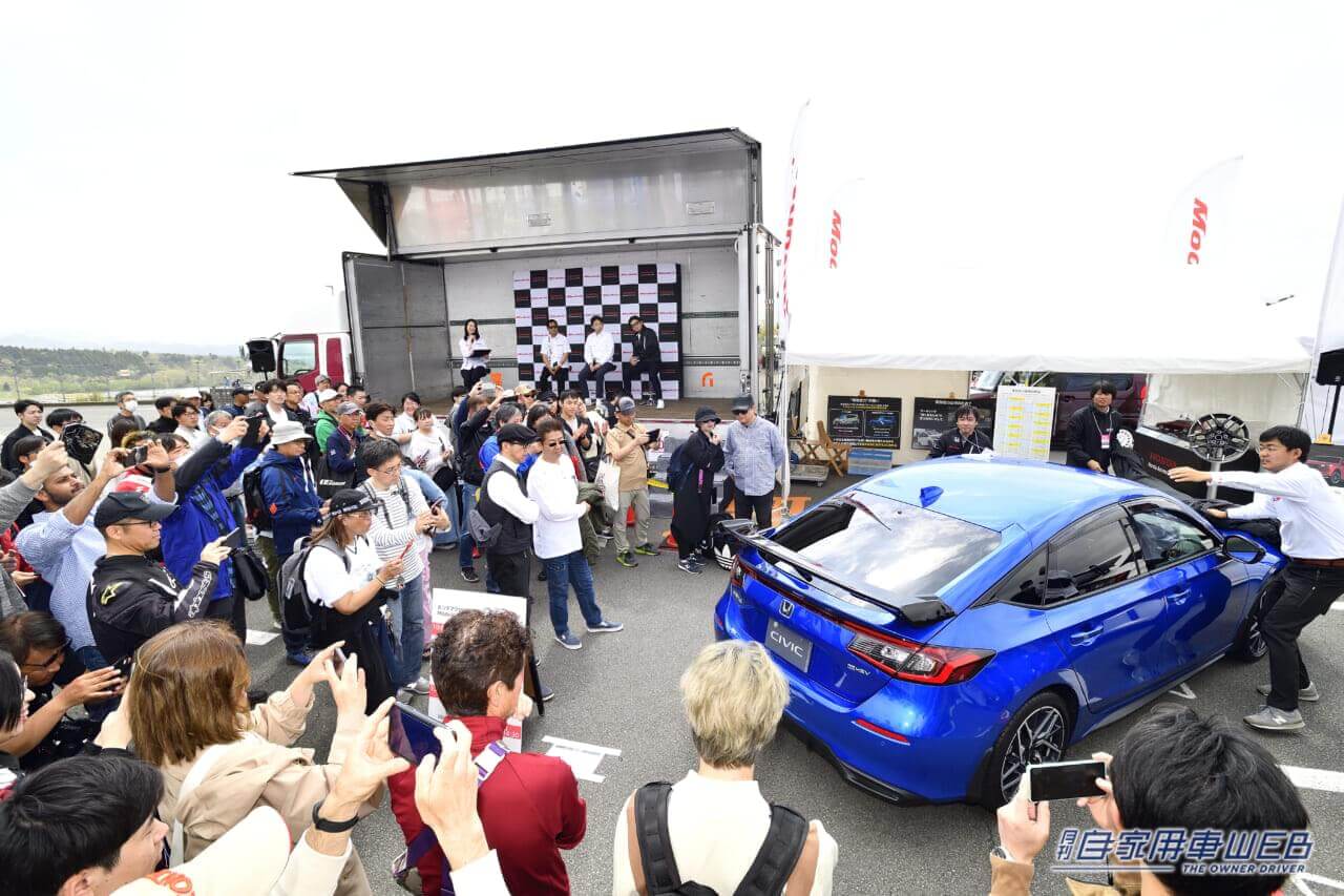 |ホンダアクセス、シビック(FL1/FL4)の試作テールゲートスポイラーを初お披露目