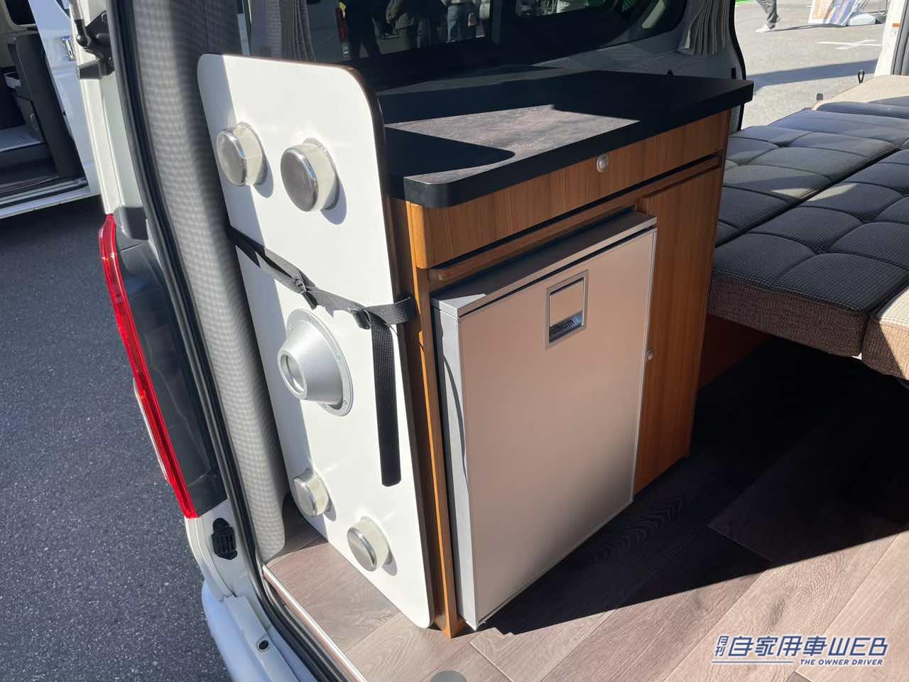 |二段になったフラットスペースが便利で快適! トヨタ ハイエースがベースのキャンパー