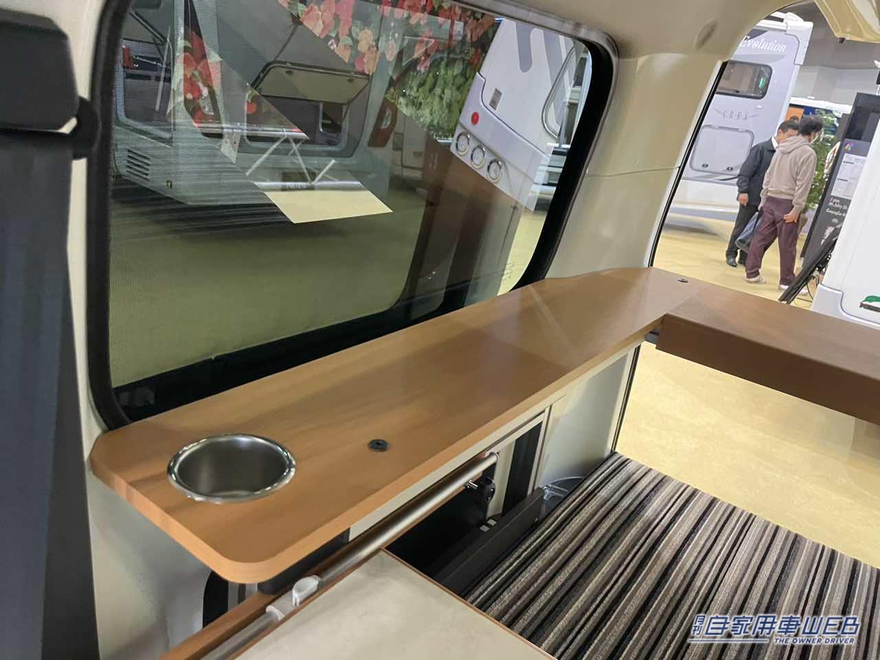 |ツートンカラーのボディがかわいい! 車内もオシャレなトヨタ タウンエースがベースのキャンパー