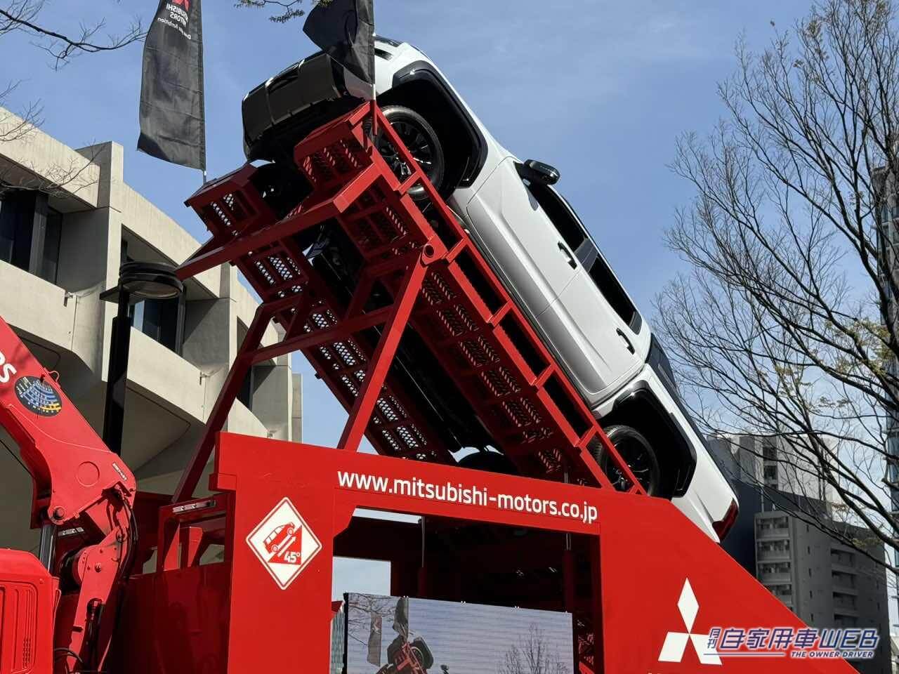 |新型トライトンもこんな体勢に! 大注目だった三菱ブース【アウトドアデイジャパン東京】