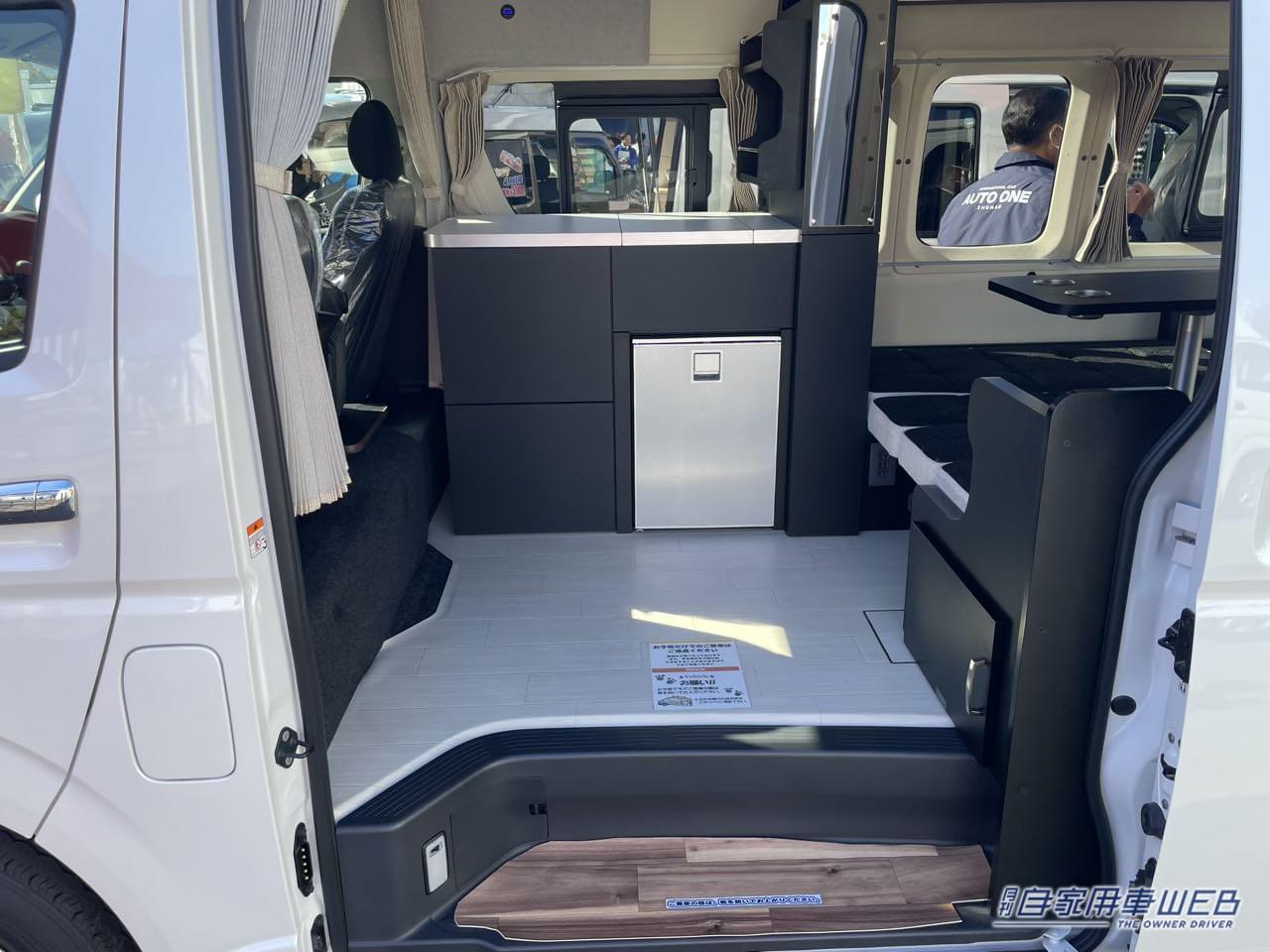 |これはフラットスペースが広くて最高だ! トヨタ ハイエースがベースのキャンパー