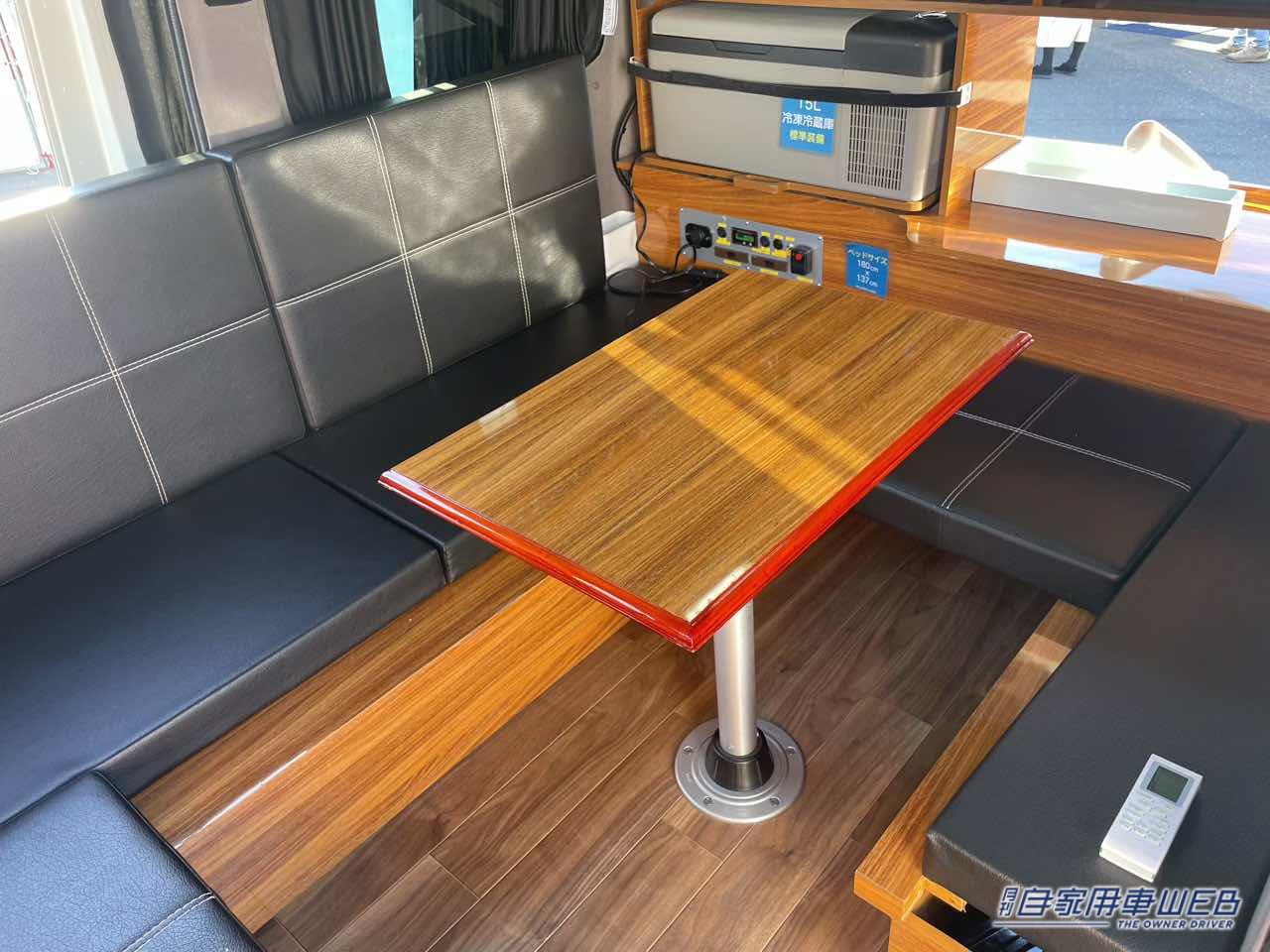 |一人暮らしできちゃいそうなワンルーム! トヨタ タウンエースがベースのキャンパー