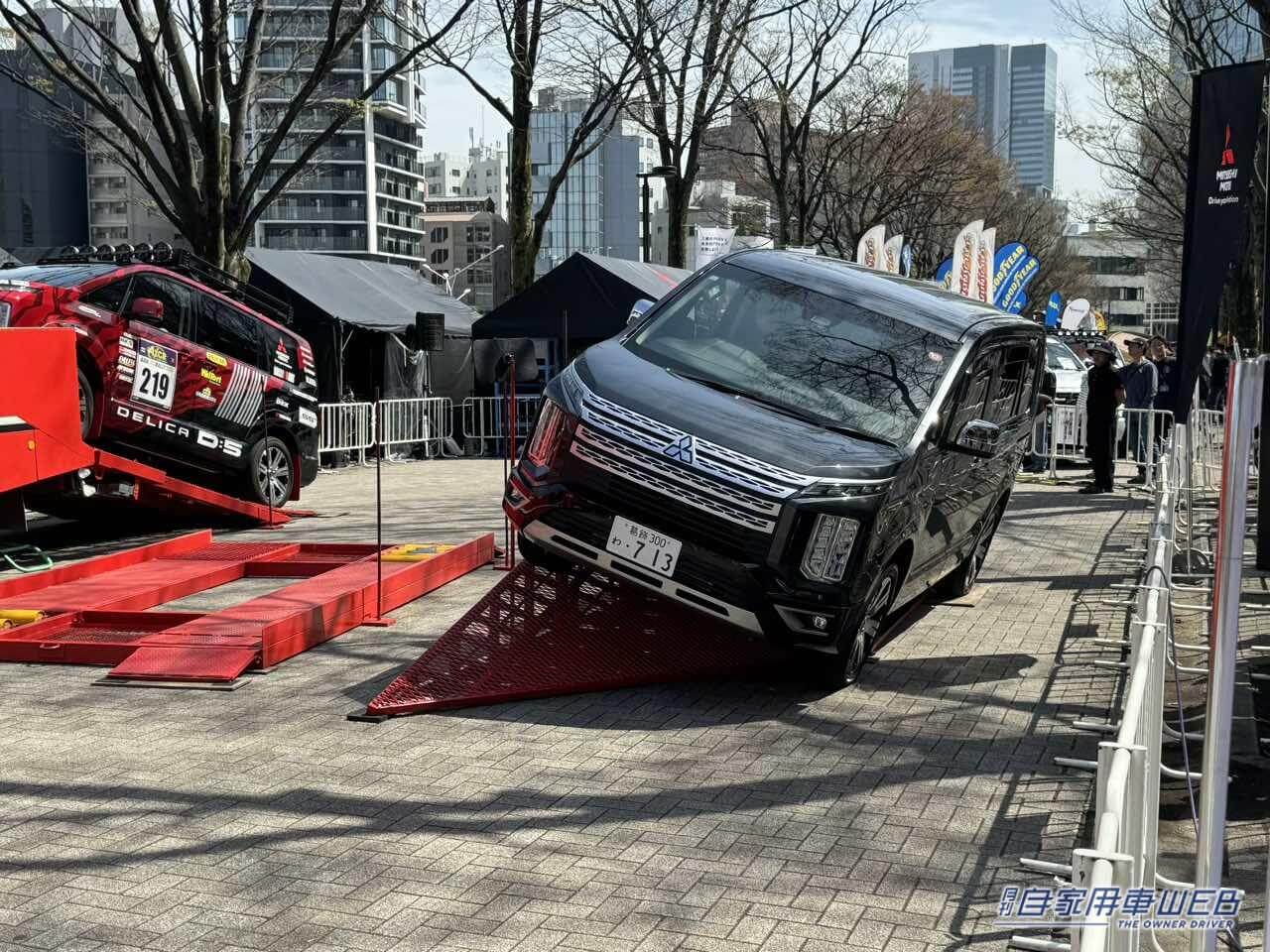 |新型トライトンもこんな体勢に! 大注目だった三菱ブース【アウトドアデイジャパン東京】