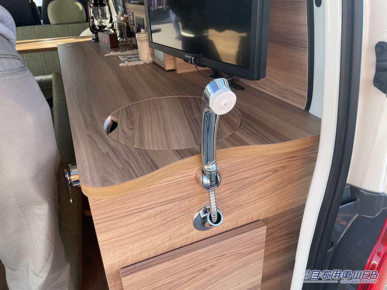 |適材適所の配置で使いやすい! トヨタ ハイエースがベースのキャンパー