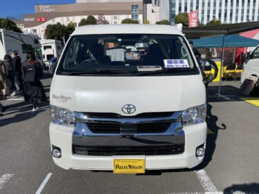 広い居住スペースが超快適! オートキャンプでも使いやすいトヨタ ハイエースがベースのキャンパー