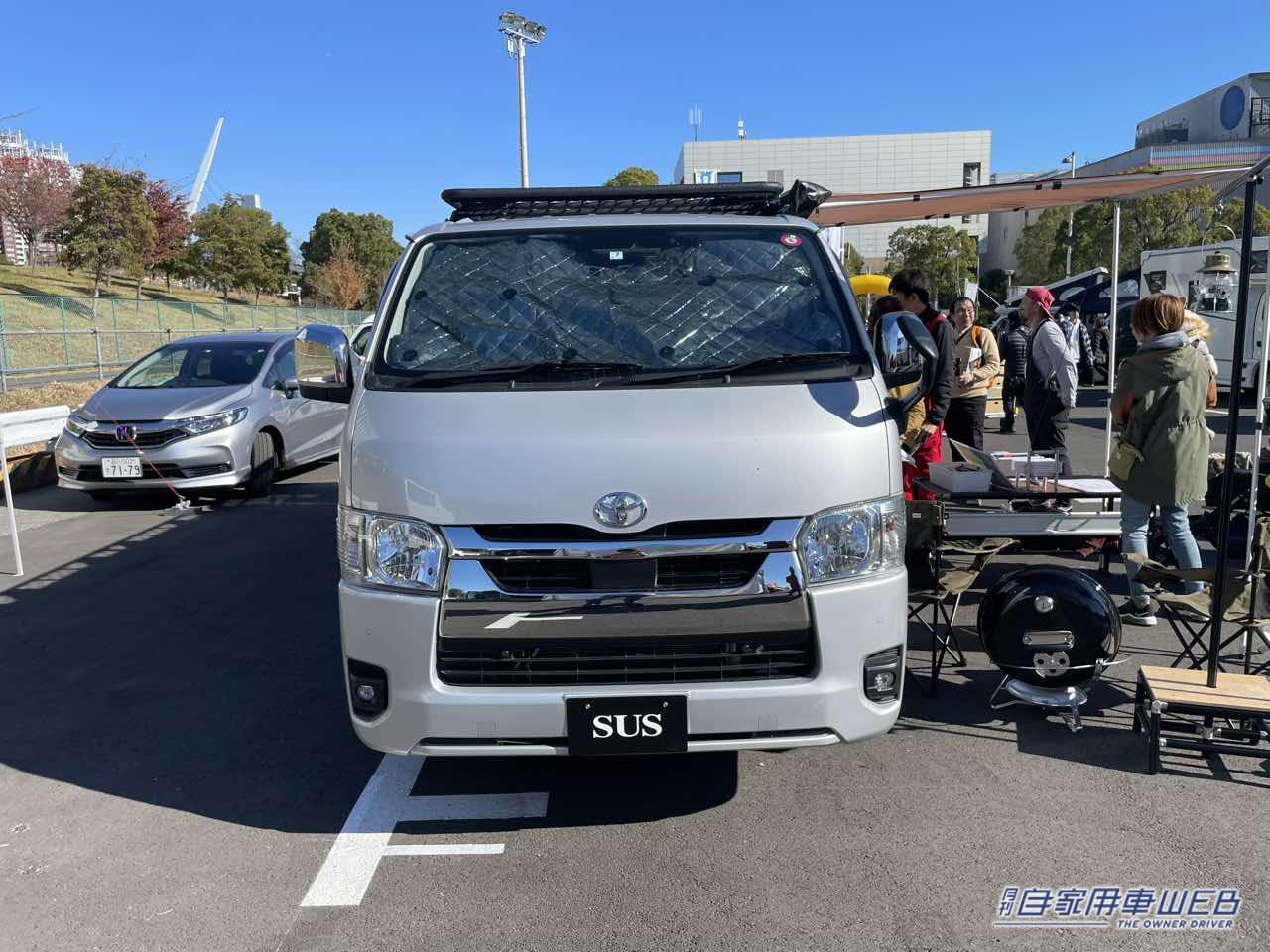 |キャンピングカーのカスタムに超便利! 自在にレイアウトできるアルミフレームを採用したトヨタ ハイエースがベースのキャンパー