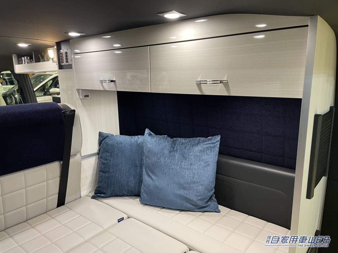 |広い常設ベッドがモダンなホテルのよう! トヨタ ハイエースがベースのキャンパー