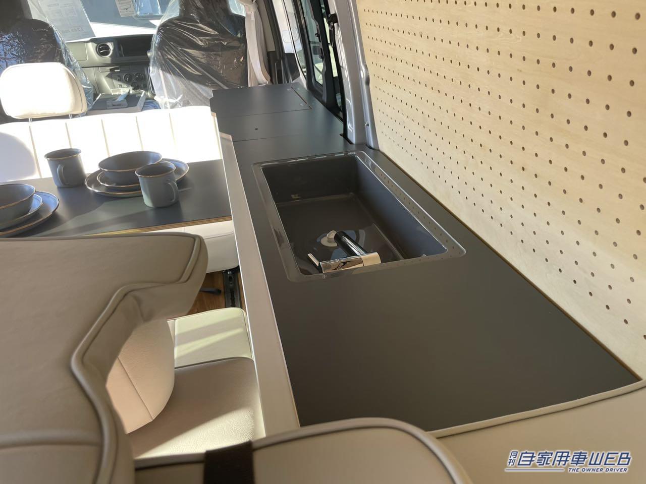 |フラットスペースは広く取りたい! でも機能面も妥協したくない! そんな人にオススメな日産キャラバンがベースのキャンパー