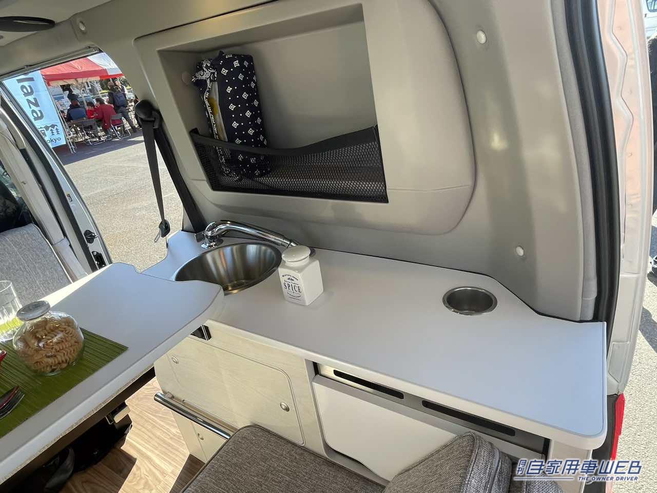 |適度なサイズ感で運転しやすい! シンプルで使いやすいボックスシートも魅力の日産NV200バネットがベースのキャンパー