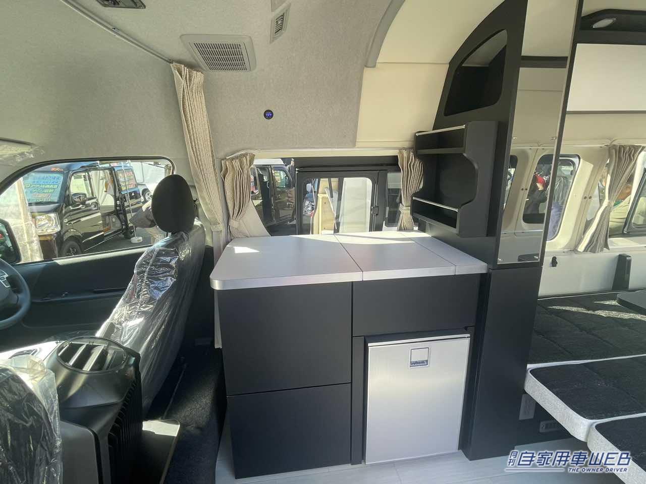 |これはフラットスペースが広くて最高だ! トヨタ ハイエースがベースのキャンパー