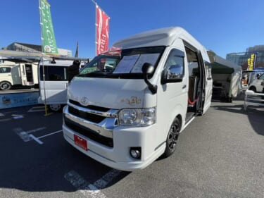 常設ベッドと豊富な収納で快適車中泊が楽しめる! トヨタ ハイエースがベースのキャンパー