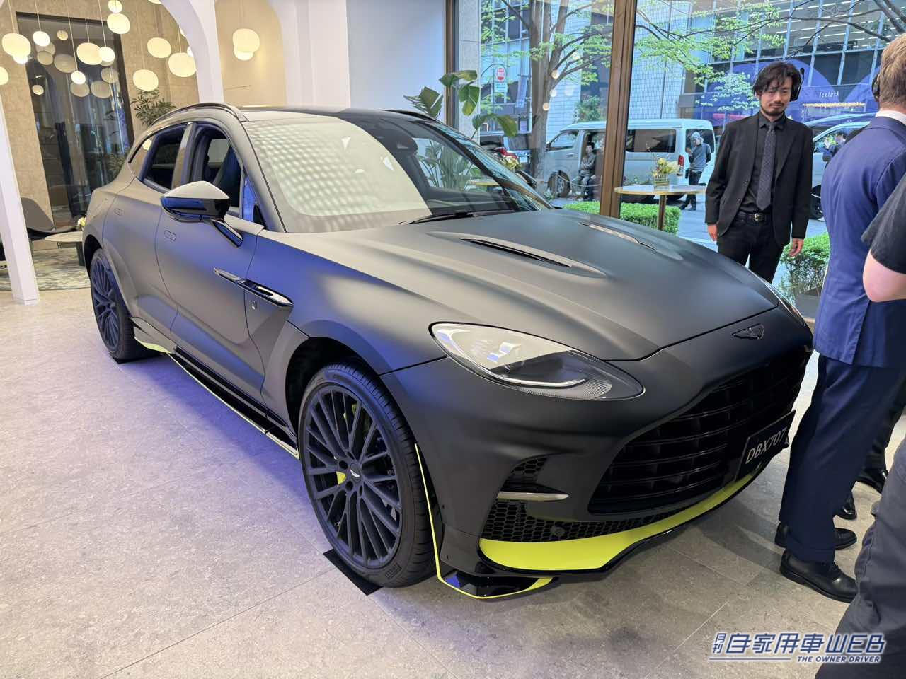 |アストンマーティンが「ザ・ペニンシュラ東京」にランドマーク・ショールームをオープン