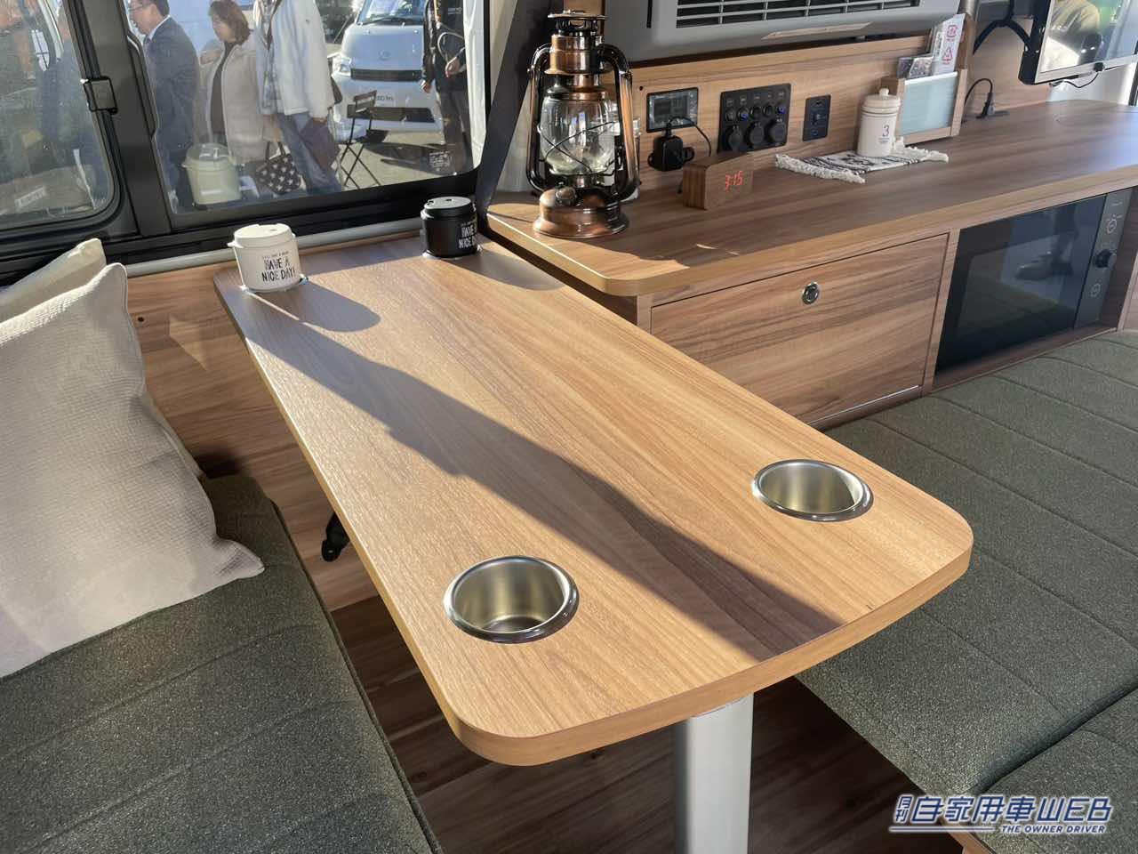 |適材適所の配置で使いやすい! トヨタ ハイエースがベースのキャンパー