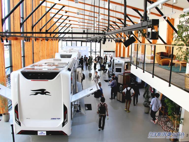 ユーロトイ相模原の店内|日本初上陸の高級モーターホームも! トイファクトリーが輸入キャンピングカー専門店「ユーロトイ相模原」をオープン