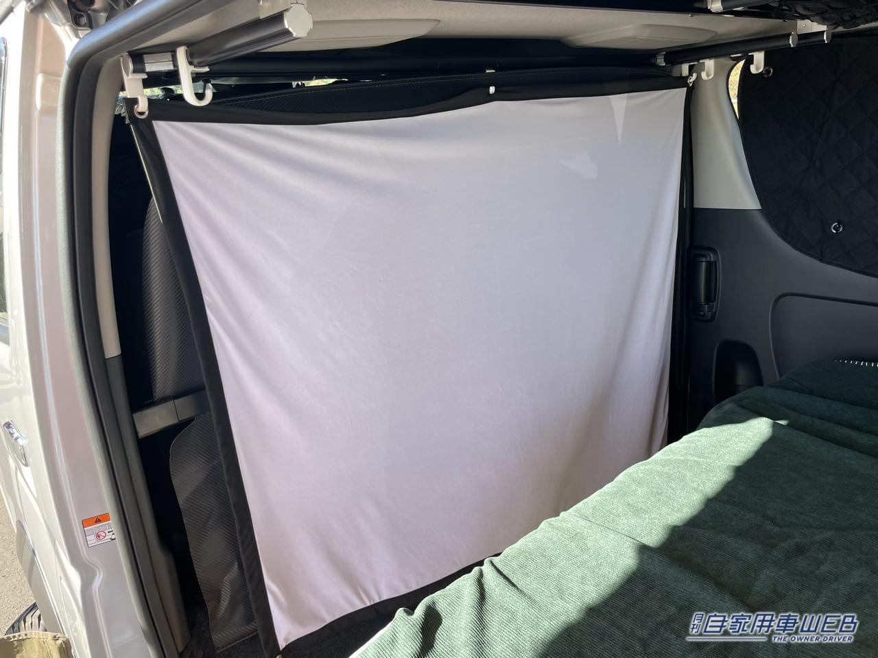 |キャンピングカーのカスタムに超便利! 自在にレイアウトできるアルミフレームを採用したトヨタ ハイエースがベースのキャンパー