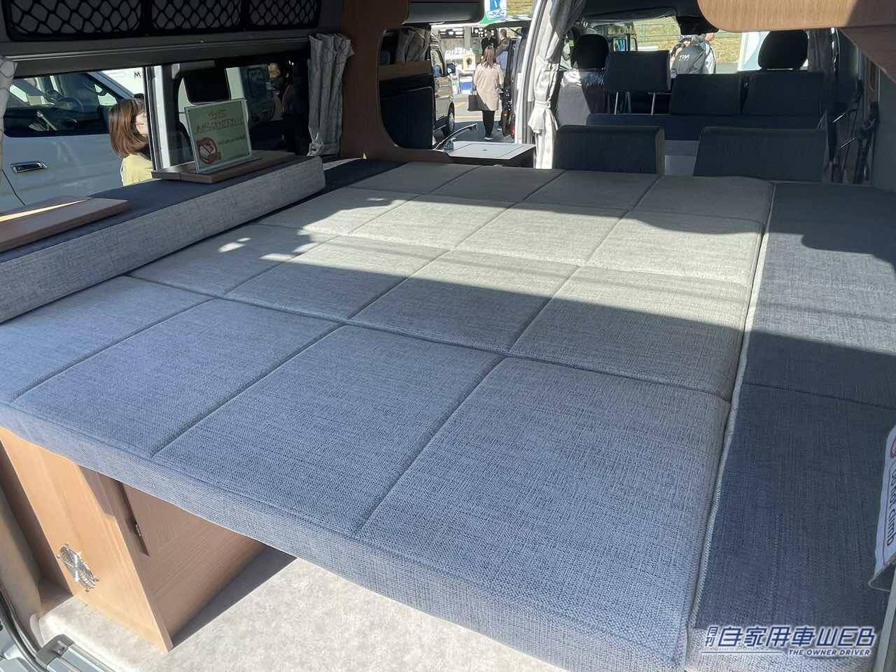 |広々車内でバッチリ収納! レイアウト変更なしでも快適なトヨタ ハイエースがベースのキャンパー