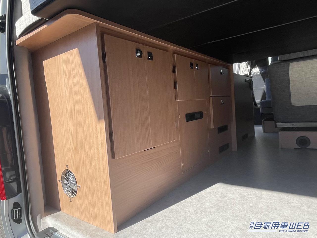|広々車内でバッチリ収納! レイアウト変更なしでも快適なトヨタ ハイエースがベースのキャンパー