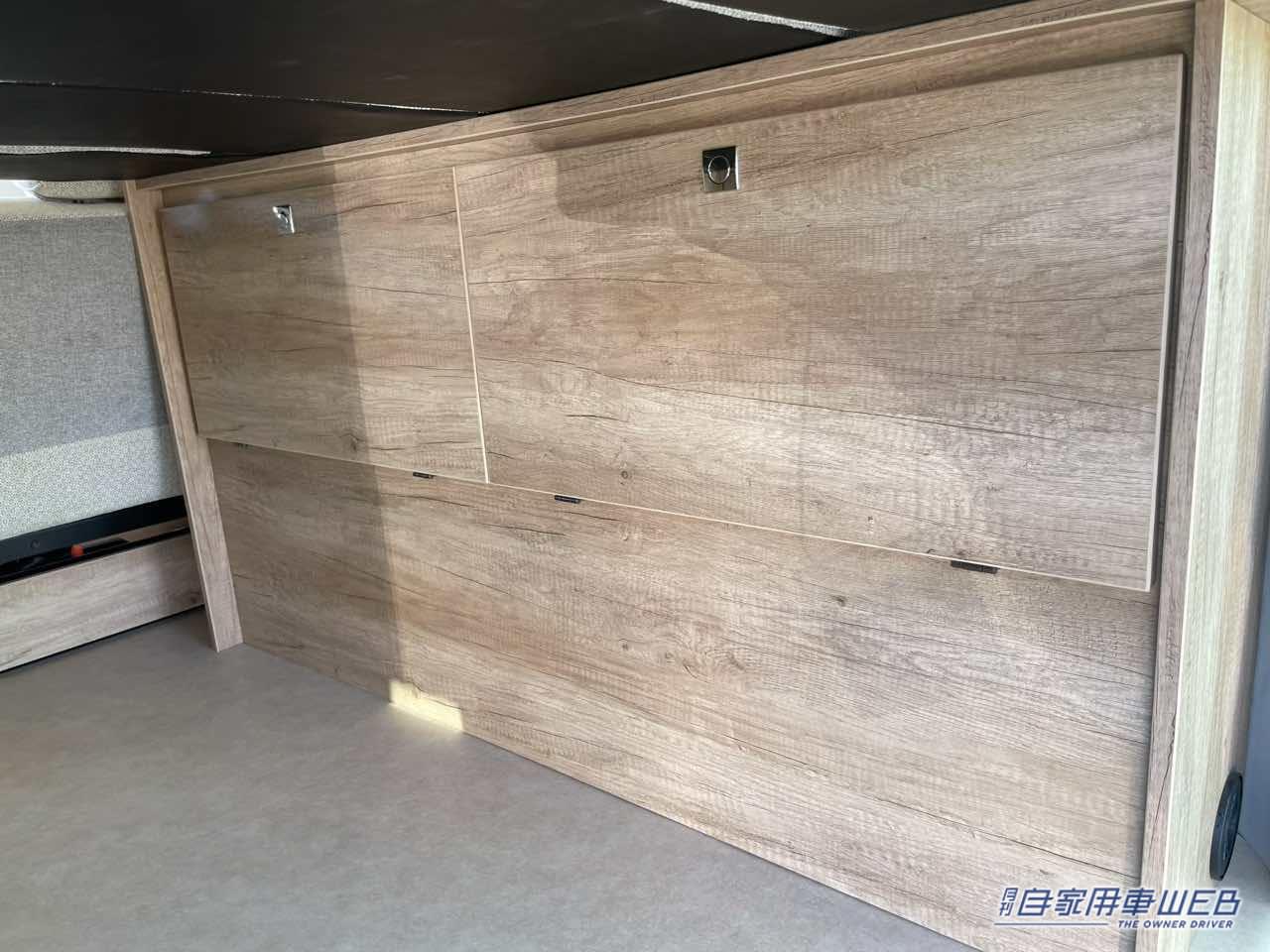 |フラットスペースとボックスシートが同時展開できる便利な車内! トヨタ ハイエースがベースのキャンパー