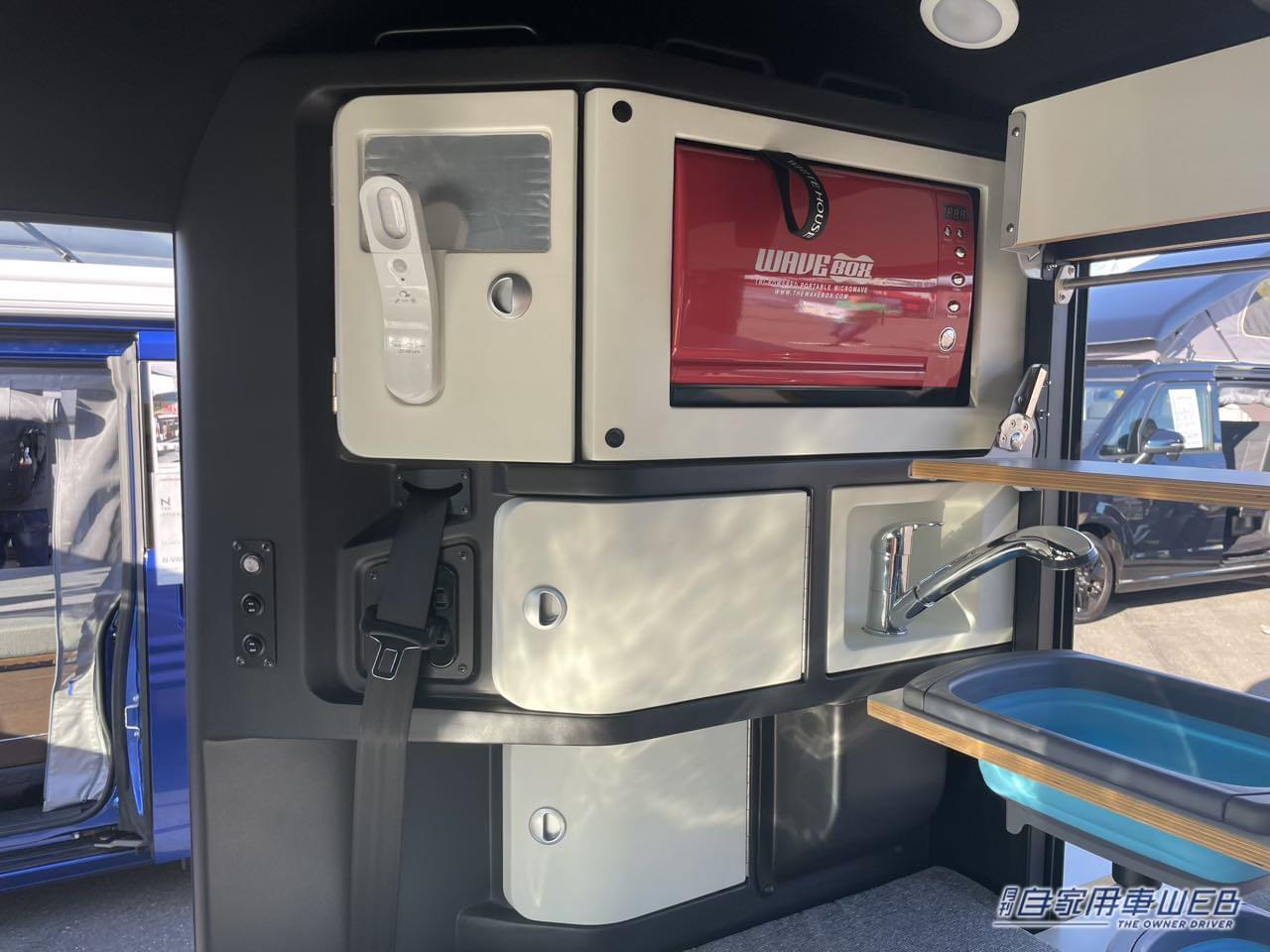 |ピラーレス構造でサイドも広々! 車中泊も快適なホンダN-VANがベースの軽キャンパー