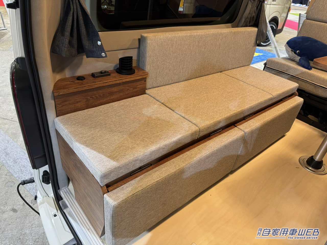 |使いやすさ抜群のインテリアと快適シートが最高! トヨタ ハイエースがベースのキャンパー