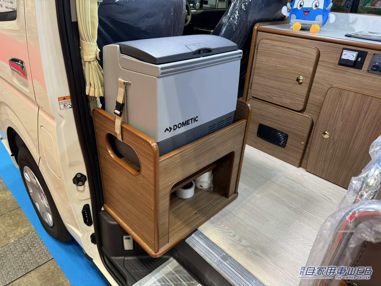 |このボックスシートは広すぎる! フルフラットへの変更も簡単なトヨタ ハイエースがベースのキャンパー