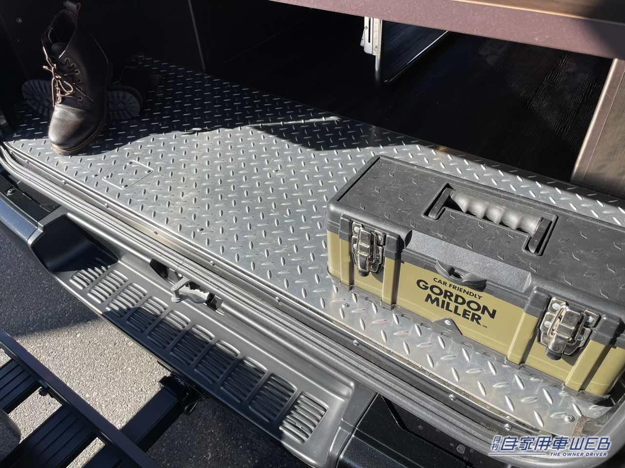 |シックな雰囲気に無骨さをプラス! 男心をくすぐるトヨタ ハイエースがベースのキャンパー