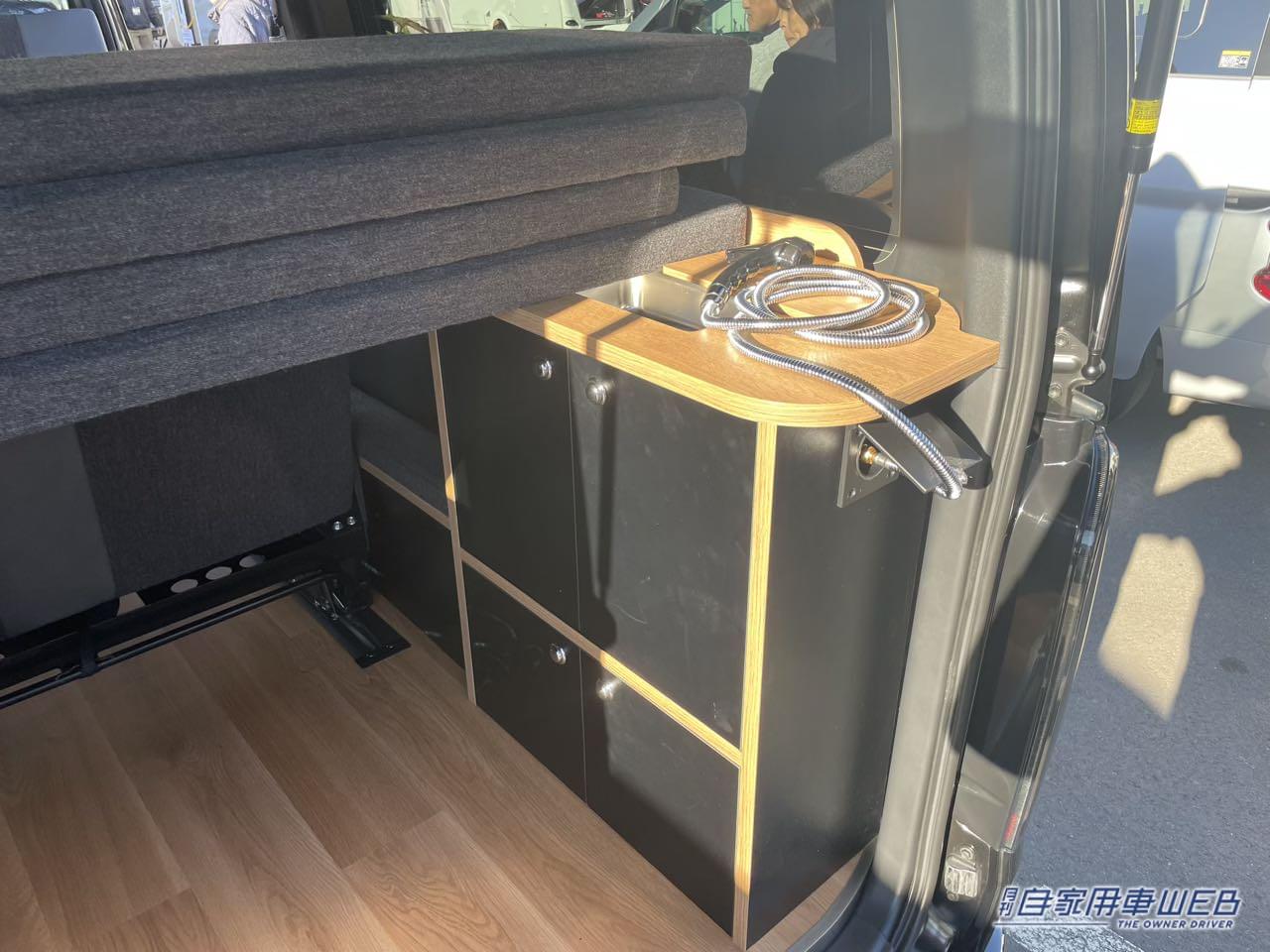 |便利で快適なボックスシート&荷物もガッツリ積み込めるトヨタ ハイエースがベースのキャンパー