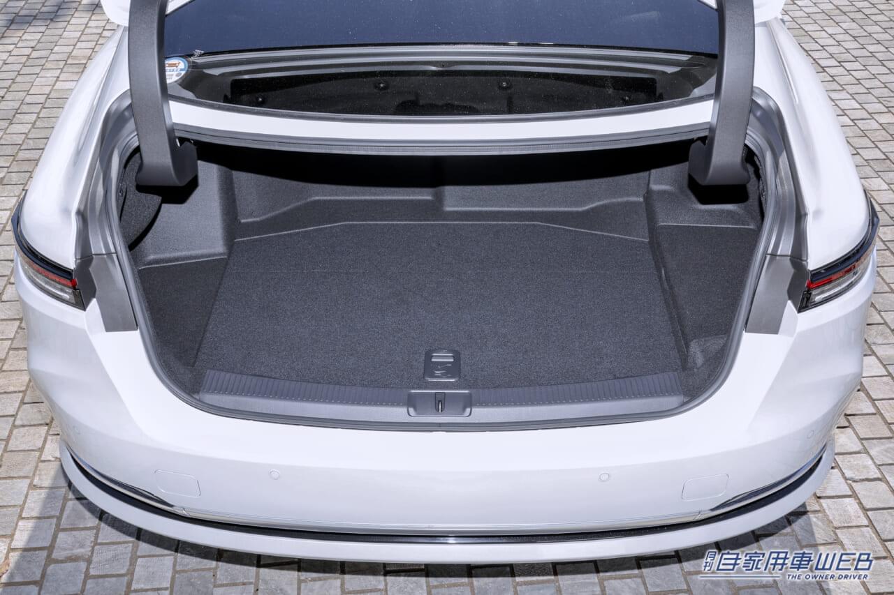 |【新型クラウン タイプ別解説】伝統的スタイル 「セダン」