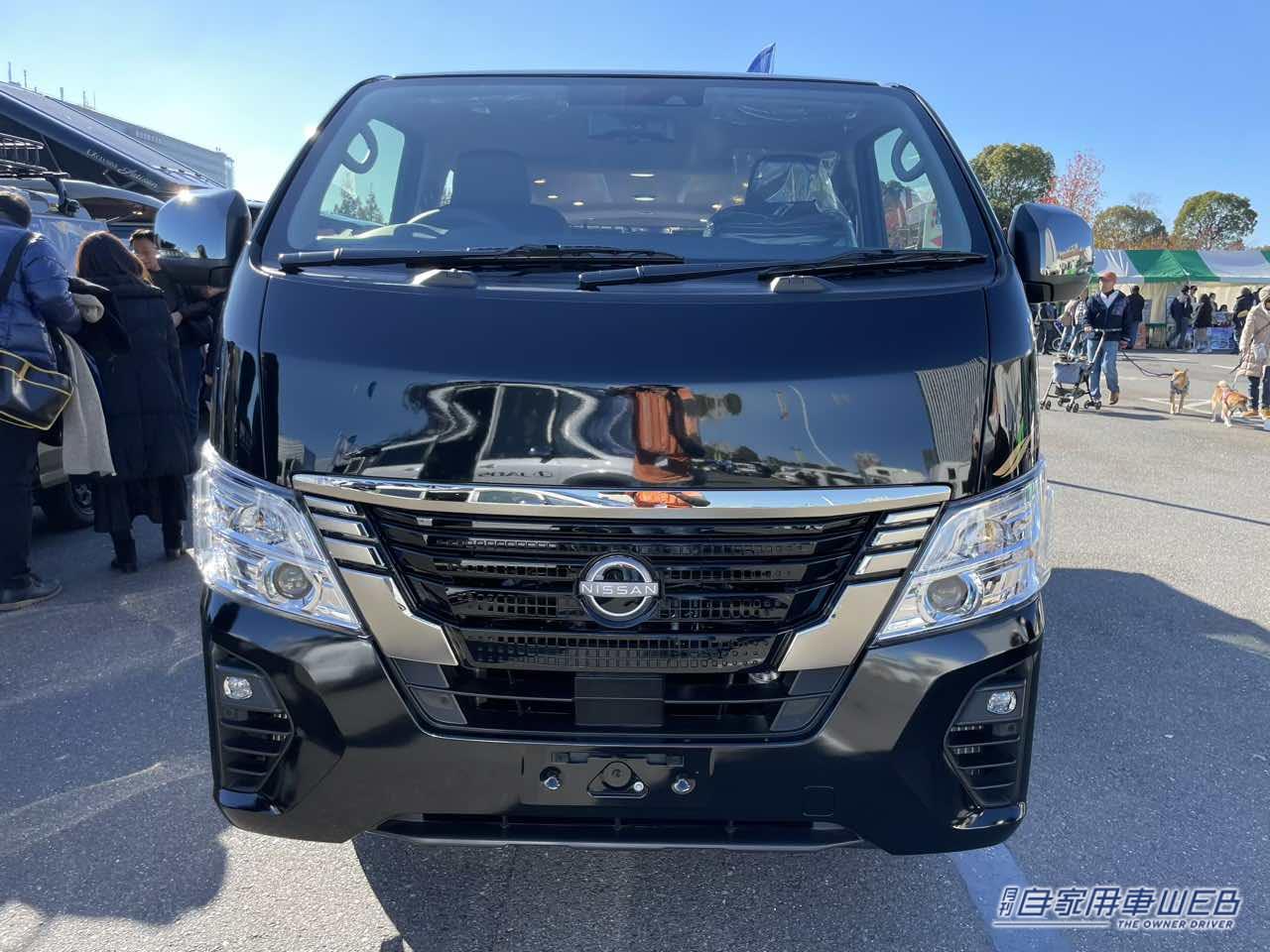 |落ち着きのある大人の隠れ家的な車内がいい! 日産キャラバンがベースのキャンパー