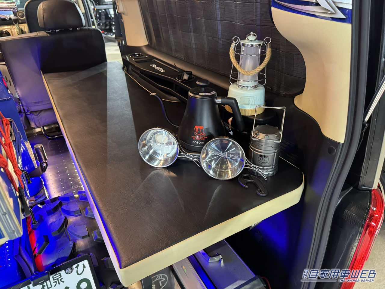 |三輪トライクを積み込めて車中泊までできる! 日産キャラバンがベースのキャンパー