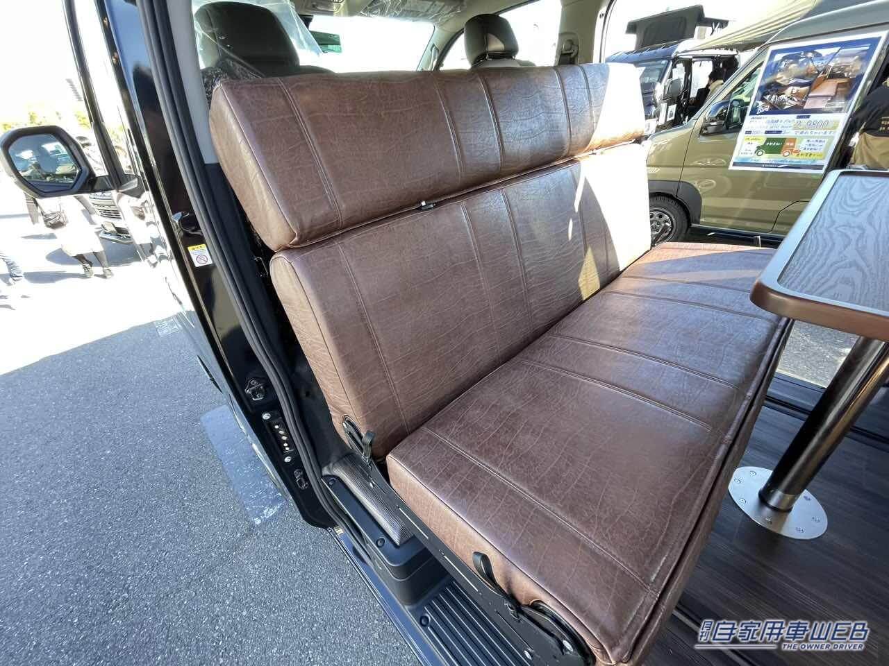 |落ち着きのある大人の隠れ家的な車内がいい! 日産キャラバンがベースのキャンパー