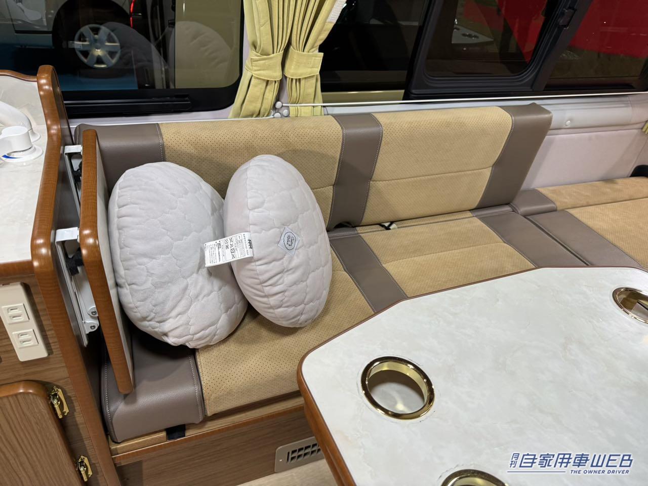 |このボックスシートは広すぎる! フルフラットへの変更も簡単なトヨタ ハイエースがベースのキャンパー