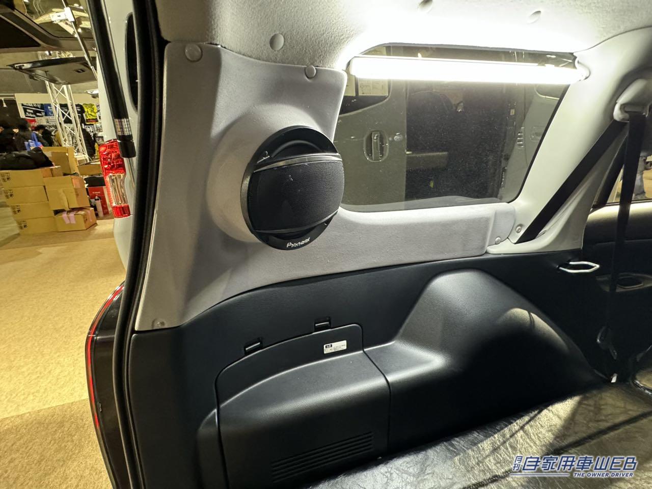 |これは街乗りでも最高にカッコいい! フラットスペースが使いやすいトヨタ プロボックスがベースのキャンパー