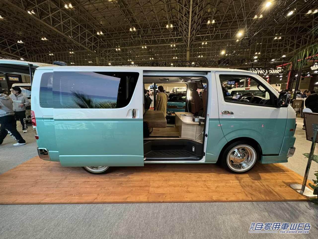 |米西海岸の雰囲気満点! 爽やかで個性的なトヨタ ハイエースがベースのキャンパー